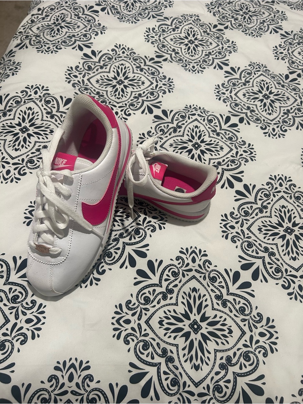 Nike White & Hot Pink Kids Lace-Up Sneakers